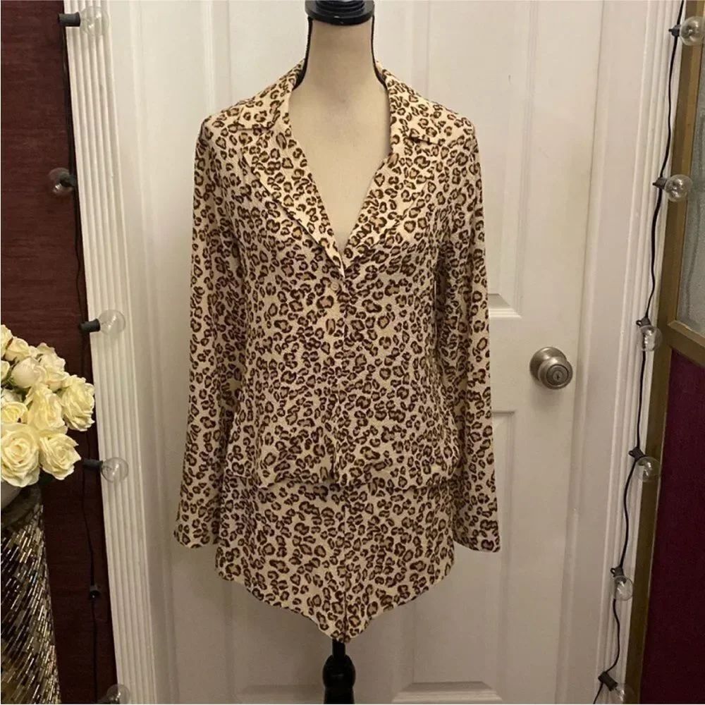 L’Academie Leopard Print Button-Up Blouse + shorts, S